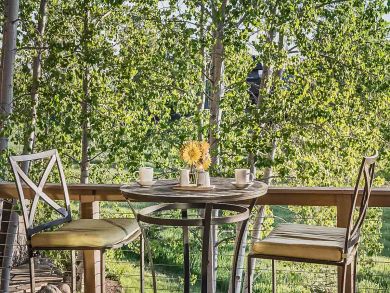 Steamboat Spring Vacation Home Sleeps Ten Guests.
